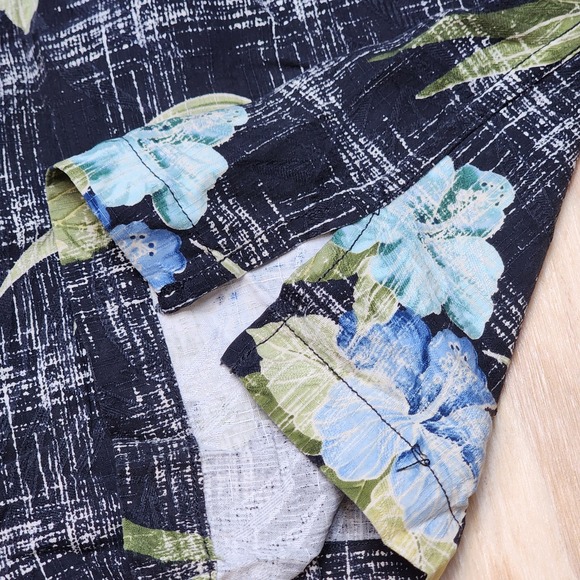 Tommy Bahama Shirt Mens Medium Silk‎ Hawaiian Button Up Black Vibrant Floral - Picture 4 of 8